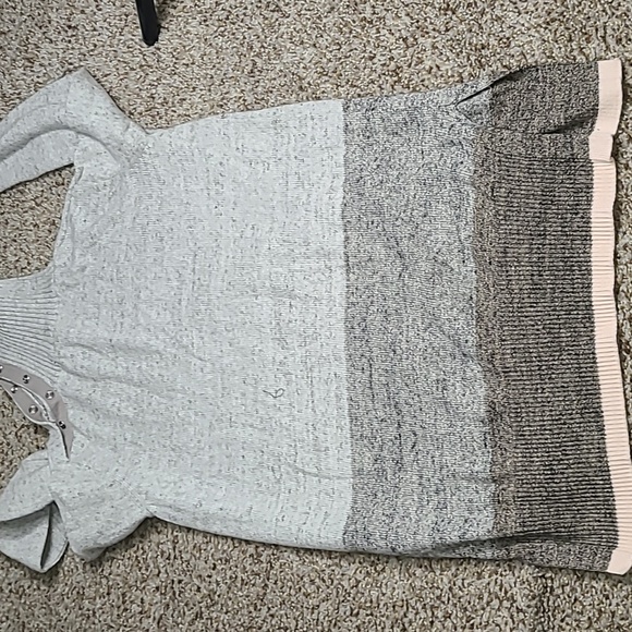 GAP Snap Neck Long Sweater - Picture 5 of 6